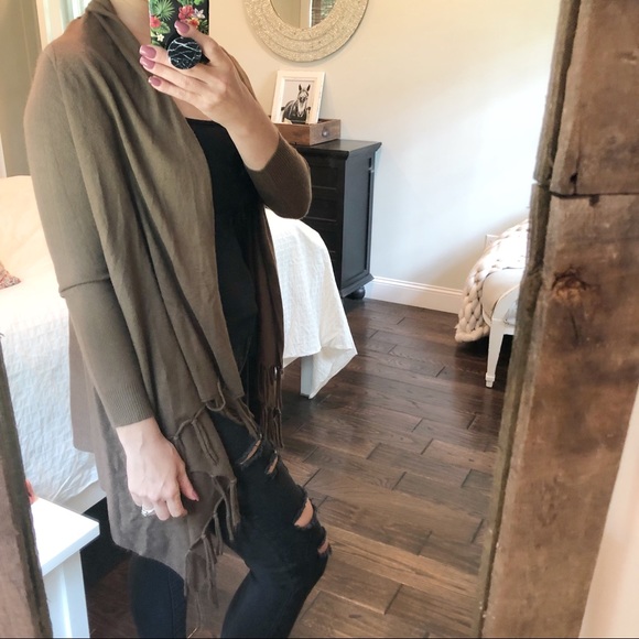 Venus size small brown cardigan w/fringe like new - Picture 2 of 4